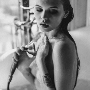 Free nude Celebrity Anastasiya Scheglova 010 pic