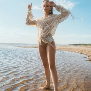 Naked Celebrity Anastasiya Scheglova 045 pic