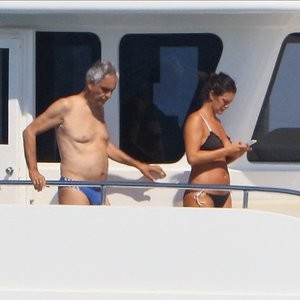Andrea Bocelli & Veronica Berti Enjoy Their Holiday in St Tropez (19 Photos) - Leaked Nudes