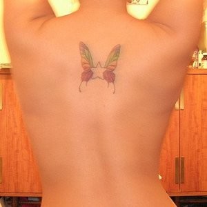 Naked Celebrity Aneesa Ferreira 004 pic
