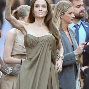 Celebrity Naked Angelina Jolie 055 pic