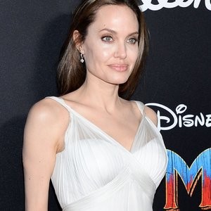 Free nude Celebrity Angelina Jolie 026 pic