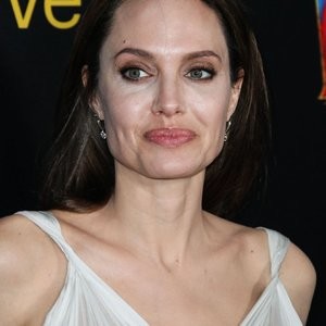 Newest Celebrity Nude Angelina Jolie 057 pic