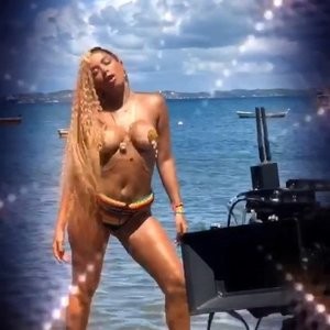 Free Nude Celeb Anitta 032 pic