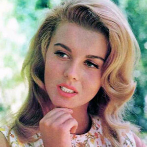 Hot Naked Celeb Ann-Margret 054 pic