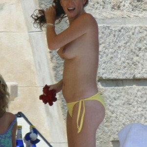 Free nude Celebrity Anna Friel 009 pic