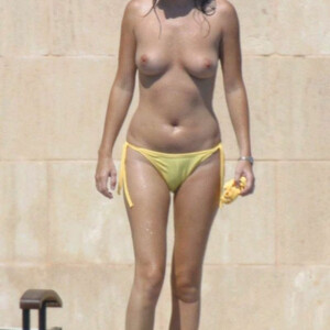 Nude Celeb Pic Anna Friel 016 pic