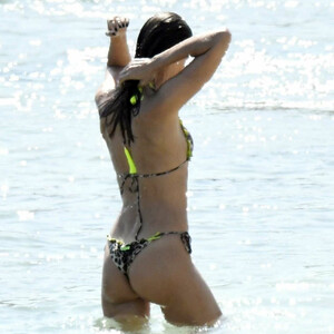 Celebrity Naked Anna Safroncik 015 pic