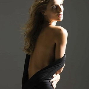 Nude Celebrity Picture Annabelle Wallis 056 pic
