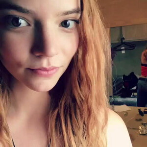 Famous Nude Anya Taylor-Joy 008 pic