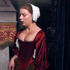 Hot Naked Celeb Anya Taylor-Joy 036 pic