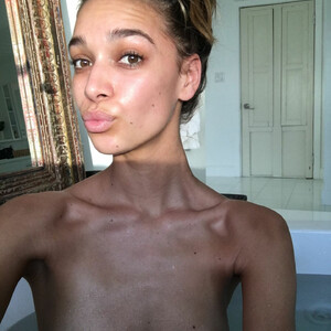 Celeb Naked April Love Geary 011 pic