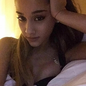 Leaked Celebrity Pic Ariana Grande 008 pic