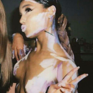 Celeb Naked Ariana Grande 030 pic