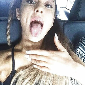 Hot Naked Celeb Ariana Grande 032 pic
