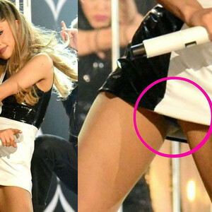 Celebrity Nude Pic Ariana Grande 036 pic