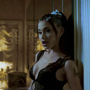 Nude Celeb Ariana Grande 062 pic