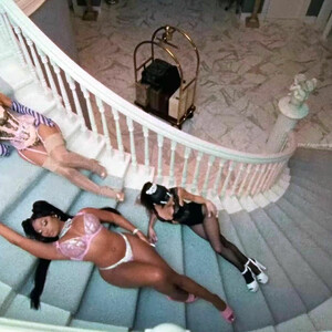 Celebrity Naked Ariana Grande 068 pic