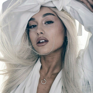 Leaked Ariana Grande 092 pic