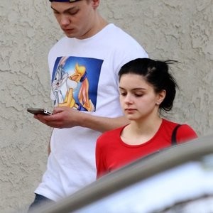 Naked Celebrity Pic Ariel Winter 005 pic