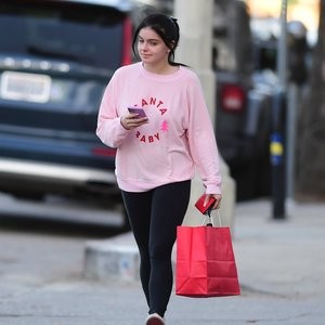 Naked Celebrity Pic Ariel Winter 019 pic