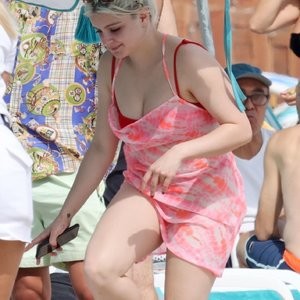 Naked Celebrity Ariel Winter 026 pic