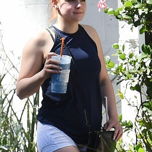 Free nude Celebrity Ariel Winter 014 pic