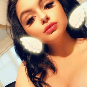 Ariel Winter Sexy (2 New Pics + Gif) – Leaked Nudes