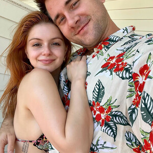 Celebrity Nude Pic Ariel Winter 005 pic