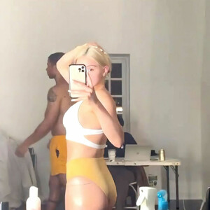Celebrity Nude Pic Ariel Winter 026 pic
