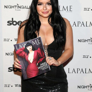 Free Nude Celeb Ariel Winter 067 pic
