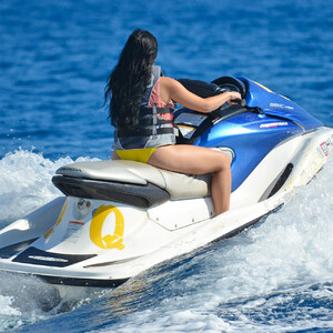 Famous Nude Ariel Winter 075 pic