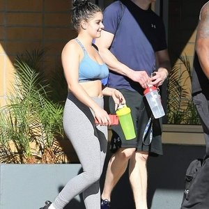 Naked Celebrity Ariel Winter 002 pic