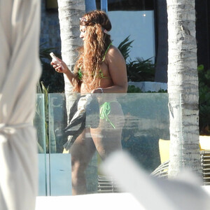 Naked celebrity picture Ashanti 002 pic