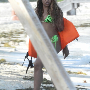 nude celebrities Ashanti 008 pic