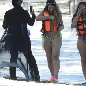 celeb nude Ashanti 015 pic