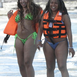 nude celebrities Ashanti 017 pic