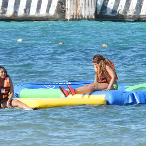nude celebrities Ashanti 033 pic