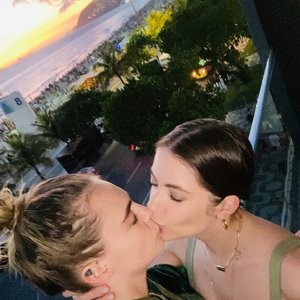 Ashley Benson & Cara Delevingne Lesbian Kiss (2 Photos) – Leaked Nudes