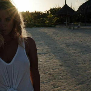Best Celebrity Nude Ashley Benson 049 pic