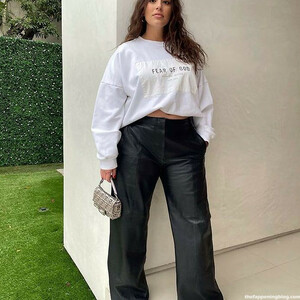 Famous Nude Ashley Graham 129 pic