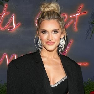 Leaked Celebrity Pic Ashley Roberts 069 pic