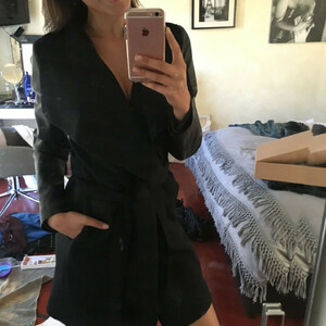 Nude Celeb Aubrey Cleland 005 pic