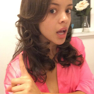 Nude Celeb Pic Aubrey Cleland 039 pic