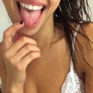 Famous Nude Aubrey Cleland 043 pic