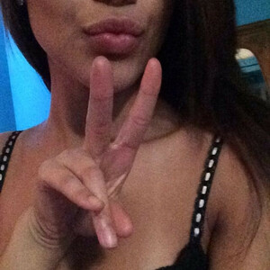 nude celebrities Aubrey Cleland 047 pic