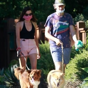 Aubrey Plaza & Jeff Baena Take Their Two Dogs for the Daily Walk (38 Photos) - Leaked Nudes