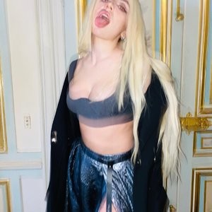Leaked Ava Max 020 pic