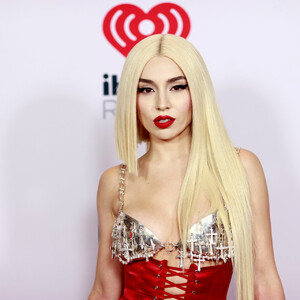 nude celebrities Ava Max 001 pic