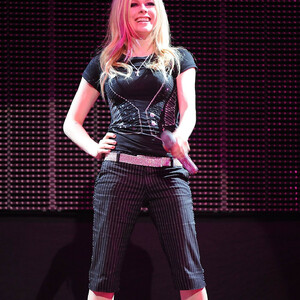 Hot Naked Celeb Avril Lavigne 039 pic